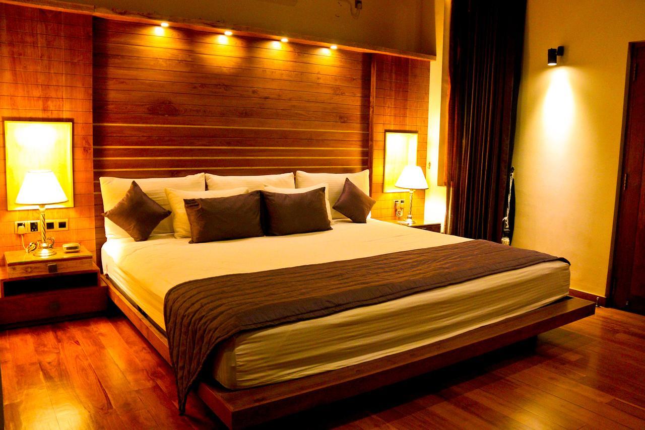 White Palace Hotel Gampaha Buitenkant foto
